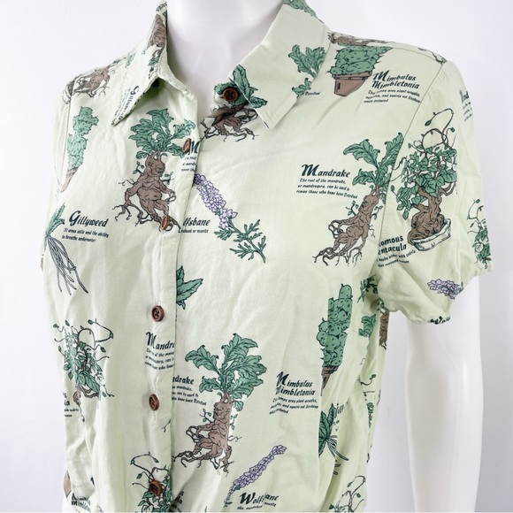 Harry Potter Top Green Front Knot Herbology Notes Cropped Shirt Size L - Picture 4 of 9